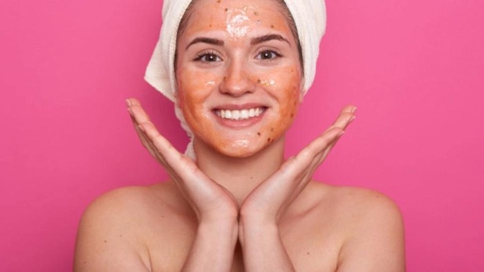 5 Rekomendasi Exfoliating Gel Mask Lokal untuk Wajah Cerah dan Halus