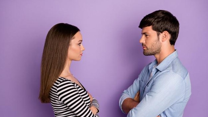 Takut Ditinggalkan dan Mudah Cemburu, Itu Cinta atau Posesif?