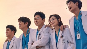 5 Drama Korea Terpopuler Juli 2021, Hospital Playlist 2