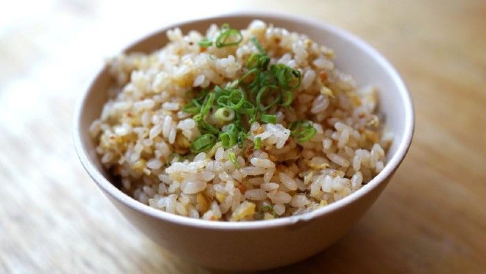 Close up a bowl of Japanese garlic fried rice