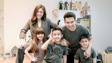 Paman Sebut akan Cerai, Jonathan Frizzy Asyik Main bareng Anak & Istri