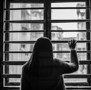 Ketahui 5 Tanda Tersembunyi yang Membuat Seseorang Menjadi Insecure