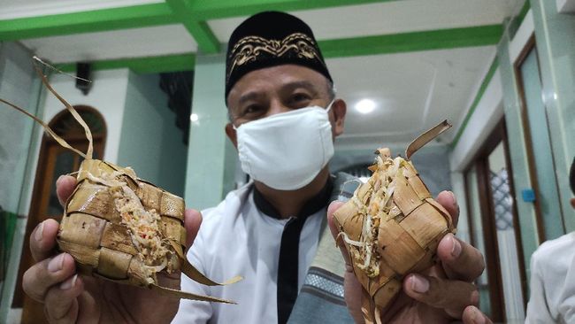 Sejumlah daerah di Jawa Tengah mulai mempersiapkan perayaansyawalan dengan berbagai tradisi. Salah satunya dengan ketupat jembut.