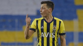 Di Tengah Rumor ke Rans Cilegon, Ozil Tertarik Beli Klub Liga Turki