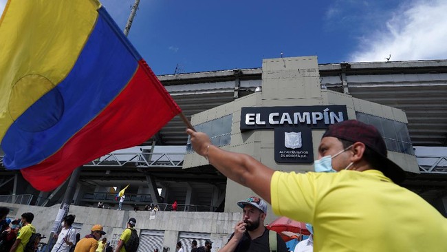 Copa America 2021 batal digelar di Kolombia setelah terjadi gelombang kerusuhan sipil di negara tersebut.