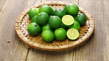 OBAT BATUK TRADISIONAL YANG AMPUH LAINNYA, COBA JERUK NIPIS DAN KENCUR