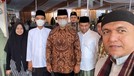 Ustaz Abdul Somad dan Fatimah Az Zahra terlihat semakin mesra setelah menikah&period; Yuk kita intip kemesraan mereka&excl;