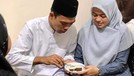 Ustaz Abdul Somad dan Fatimah Az Zahra terlihat semakin mesra setelah menikah&period; Yuk kita intip kemesraan mereka&excl;