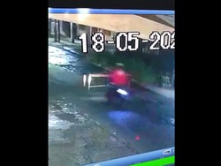 Prank Jahat Taruh Meja di Tengah Jalan Berujung Celaka