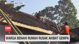 VIDEO: Warga Benahi Rumah Rusak Akibat Gempa