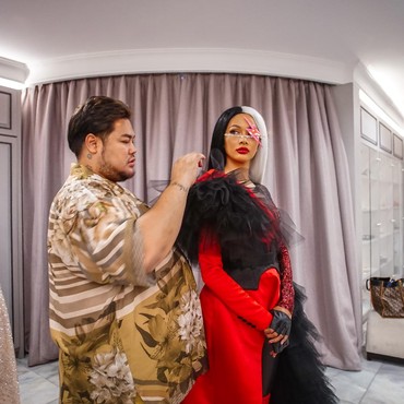 Ciptakan Gaun Cruella Versi Sendiri, Ivan Gunawan Keluar dari Zona Nyaman