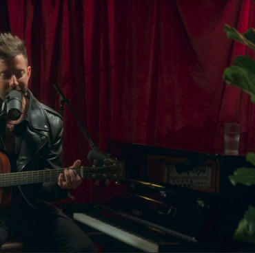 Penampilan Perdana SORE & Bruno Major Secara Virtual di Mola Chill Fridays