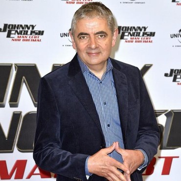 Perjalanan Karier Rowan Atkinson Akan Digarap dalam Film Bisu Biopik