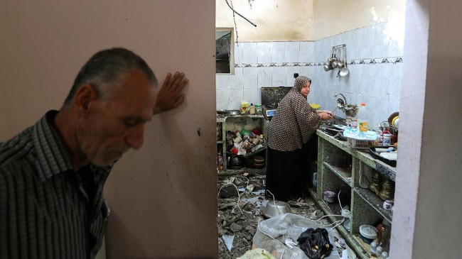 Pemerintah di  Jalur Gaza, Palestina, khawatir terjadi gelombang ketiga infeksi virus corona karena protokol kesehatan tidak berjalan akibat peperangan.