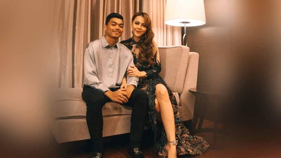 Intip Keseruan Ratu Rizky Nabila saat Nongkrong di Kafe