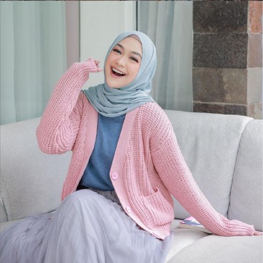 Sang Ayah Meninggal, Oki Setiana Dewi Sebut Ria Ricis Belum Bisa Dihubungi