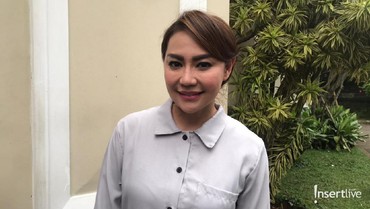img-title Akui Selektif Pilih Pasangan, Tessa Kaunang: Yang Deket Banyak