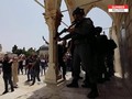 VIDEO: Bentrok Polisi Israel-Warga Palestina di Al Aqsa