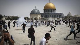 FOTO: Ricuh di Al-Aqsa Usai Gencatan Senjata Israel-Palestina