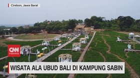 VIDEO: Berwisata Ala Ubud Bali di Cirebon & Memetik Stroberi
