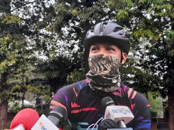 Ganjar Pranowo Jajal Road Bike di JLNT Kampung Melayu-Tanah Abang: Keren
