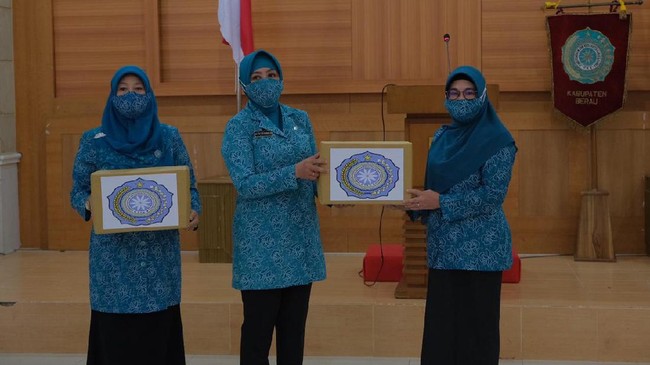 Ketua Umum Tim Penggerak PKK Tri Tito Karnavian mengajak para perempuan bersama terlibat dalam upaya menjaga kelestarian alam Berau.