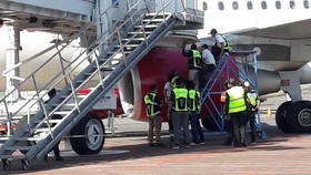 Kronologi Pesawat Batik Air Tabrak Garbarata di Bali