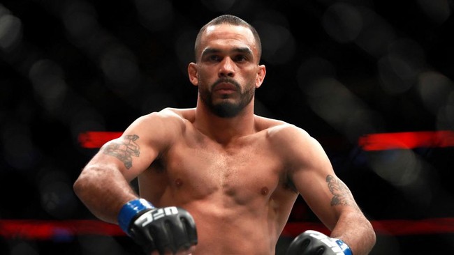 Rob Font menang angka mutlak atas Cody Garbandt dalam pertarungan kelas bantam di UFC Vegas 27 di UFC Apex, Minggu (23/5).