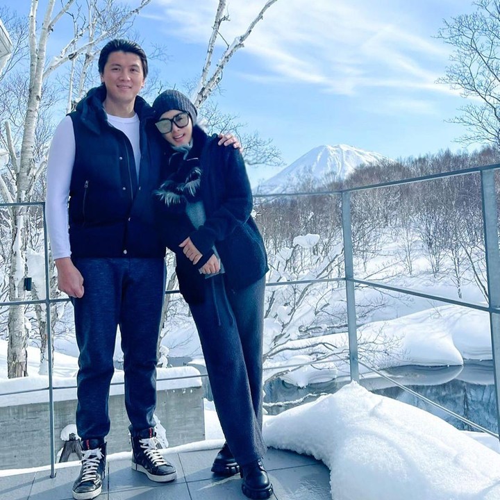 <p>Pasangan yang menikah pada 27 Februari 2019 ini kerap menunjukkan kemesraan mereka di media sosial. (Foto: Instagram @@princessyahrini)</p>