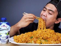 Mukbang Mie Seblak Esktra Sepiring Cabe Rawit ala Tanboy Kun