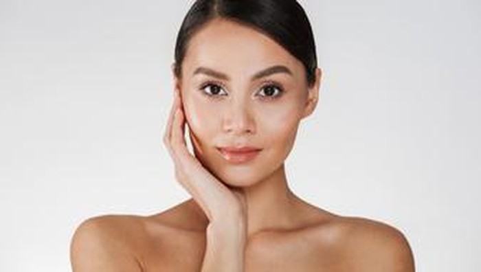 Minder dengan Kulit Berminyak? Kamu Harus Tahu 5 Kelebihan Memiliki Kulit Berminyak Ini!