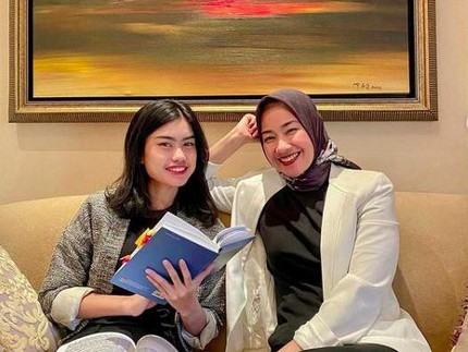 7 Potret Anak Artis Kuliah di Luar Negeri, Putri Nia Paramitha hingga Alya Rohali