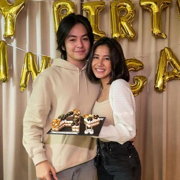 Ngonser Bareng Shenina Cinnamon, Posisi Tangan Angga Yunanda Bikin Salfok