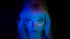 Pesona Misterius Anya Taylor-Joy di Teaser Last Night in Soho