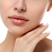 5 Tips Mudah Menjaga Bibir Kamu Tetap Lembut dan Halus