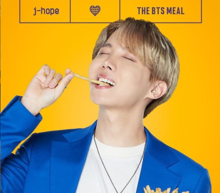(J-hope) Yang lebih menggembirakannya lagi, menu BTS Meal akan hadir di 49 negara, termasuk Indonesia! / foto: instagram.com/mcdonalds