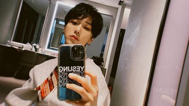 img-title Kece, Yesung SuJu Pakai Batik Jawa Barat Rancangan Ridwan Kamil