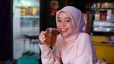 img-title Bongkar Masa Lalu, Ayah Lesti Kejora Sempat Jadi ART Tamara Bleszynski