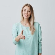 5 Tips Kenalan untuk Orang Pemalu, Dijamin Anti Malu-Maluin dan Gak Garing