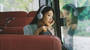 img-title Rilis Lagu 'If Only', Joy Red Velvet Kolaborasi dengan Paul Kim