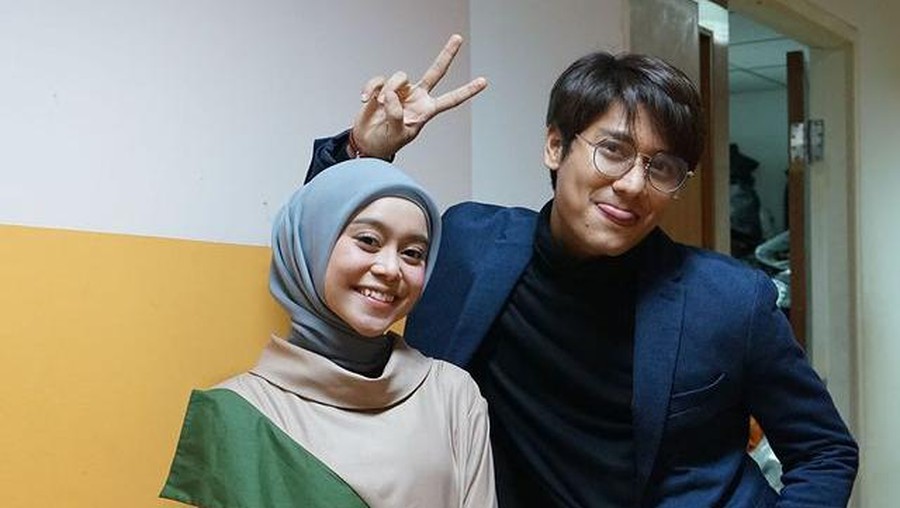 Rizky Billar dan Lesti Kejora Rizky Billar dan Lesti Kejora