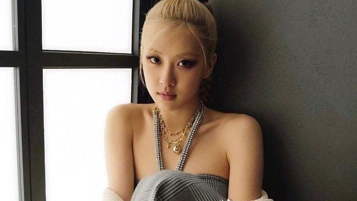 Ikuti 3 Cara Ini Agar Punya Bahu Indah Seperti Seleb Korea