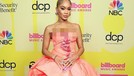 Acara Billboard Music Awards 2021 diadakan pada Minggu &lpar;23&sol;5&rpar; di Microsoft Theater&comma; Los Angeles&period; Yuk kita lihat style para artis&excl;