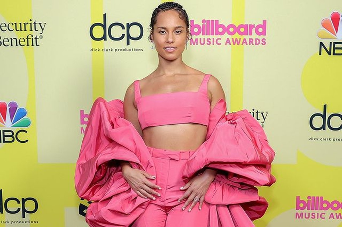 Acara Billboard Music Awards 2021 diadakan pada Minggu &lpar;23&sol;5&rpar; di Microsoft Theater&comma; Los Angeles&period; Yuk kita lihat style para artis&excl;