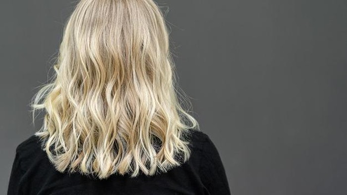 Beberapa Hal yang Harus Diketahui Sebelum dan Sesudah Melakukan Bleaching Rambut Sendiri