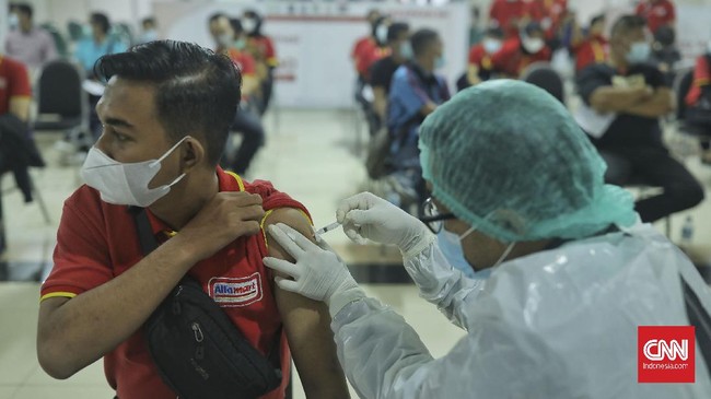 Kodam Jaya menggelar program vaksinasi Covid-19 gratis di sejumlah fasilitas kesehatan di Jakarta. Berikut daftar lokasi vaksinasi gratis.