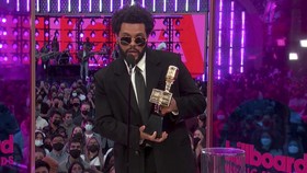 The Weeknd Raih Top Artist Billboard Music Awards 2021