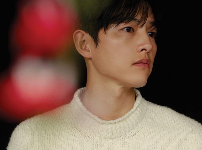 Song Joong Ki Buat Fans Heboh Lewat Potret Terbarunya Bersama GQ Korea