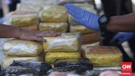Polisi Bekuk Dua Kurir Sabu Jaringan Internasional di Bone