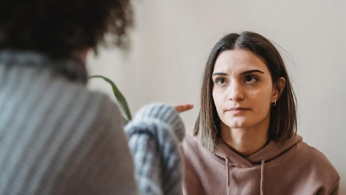 Tanda-Tanda Toxic Friendship! Hindari Sebelum Terlambat